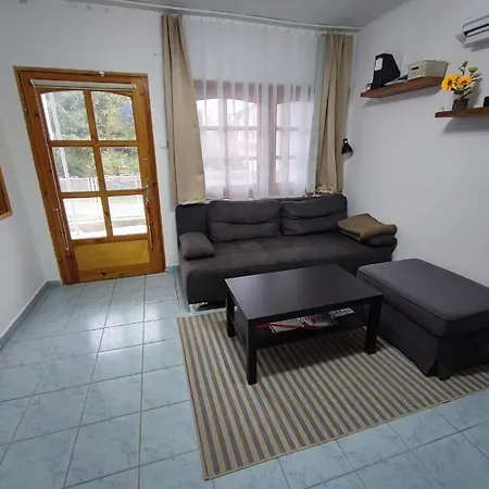 Maison Milka Apartmán Igal